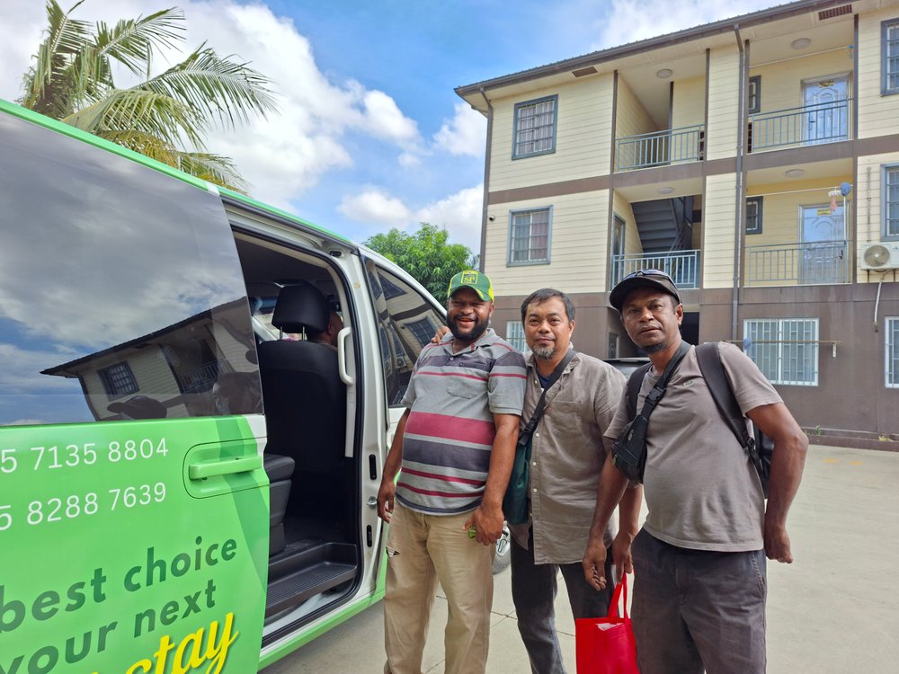 Guests with Family Transit Home Airport Shuttle at Kennedy Estate