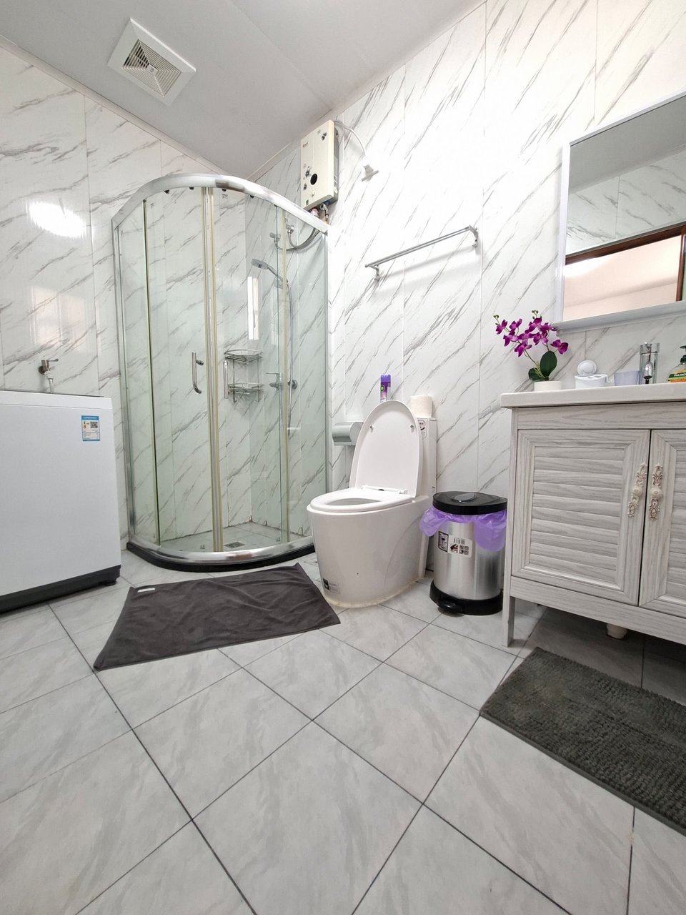 Private Bathroom — Family Transit Home Port Moresby