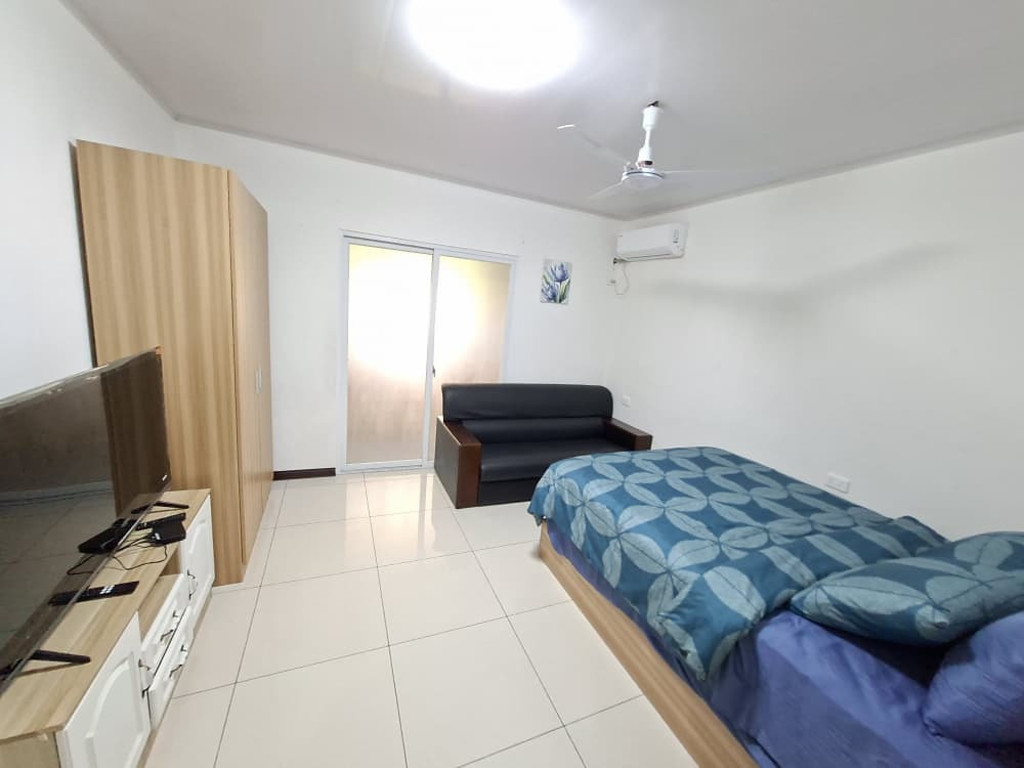 1-Bedroom Studio, Ground Level, Parking View
